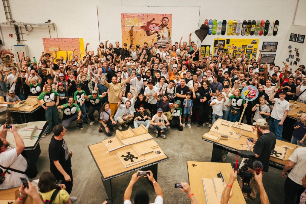 Die Crowd bei Fast Fingers 20 (Fingerboard WM 2024)