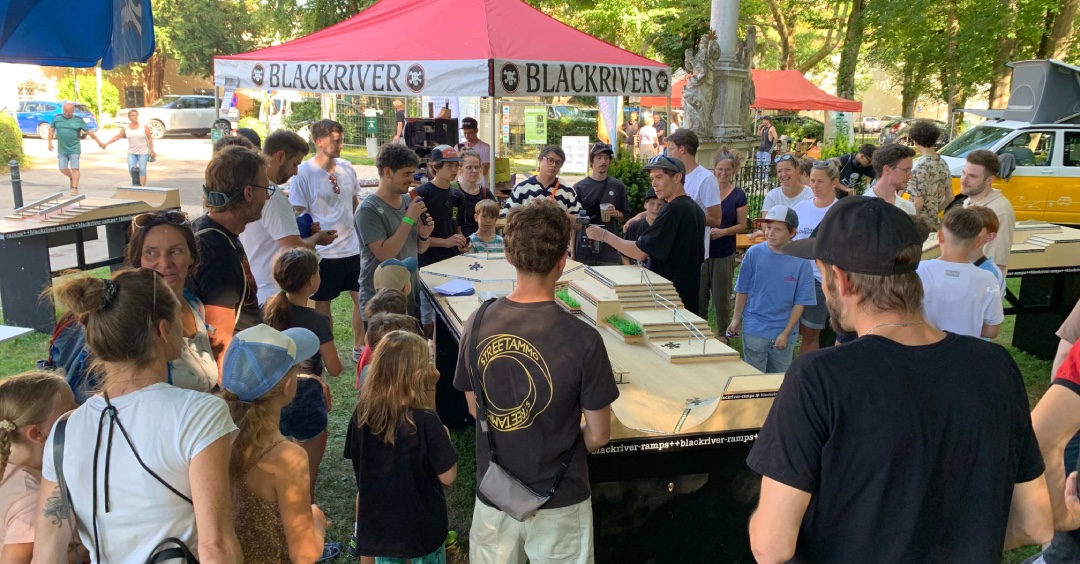 Masse an Leuten bei unserem Fingerboard Event in Steyr.